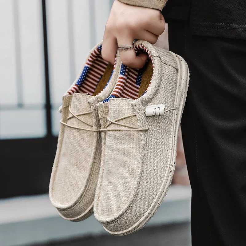 Men Casual Shoes Slip on Canvas Loafers Comfortable Walking Flats for Men Non Slip Soft Sneakers Summer Loafers Z250812