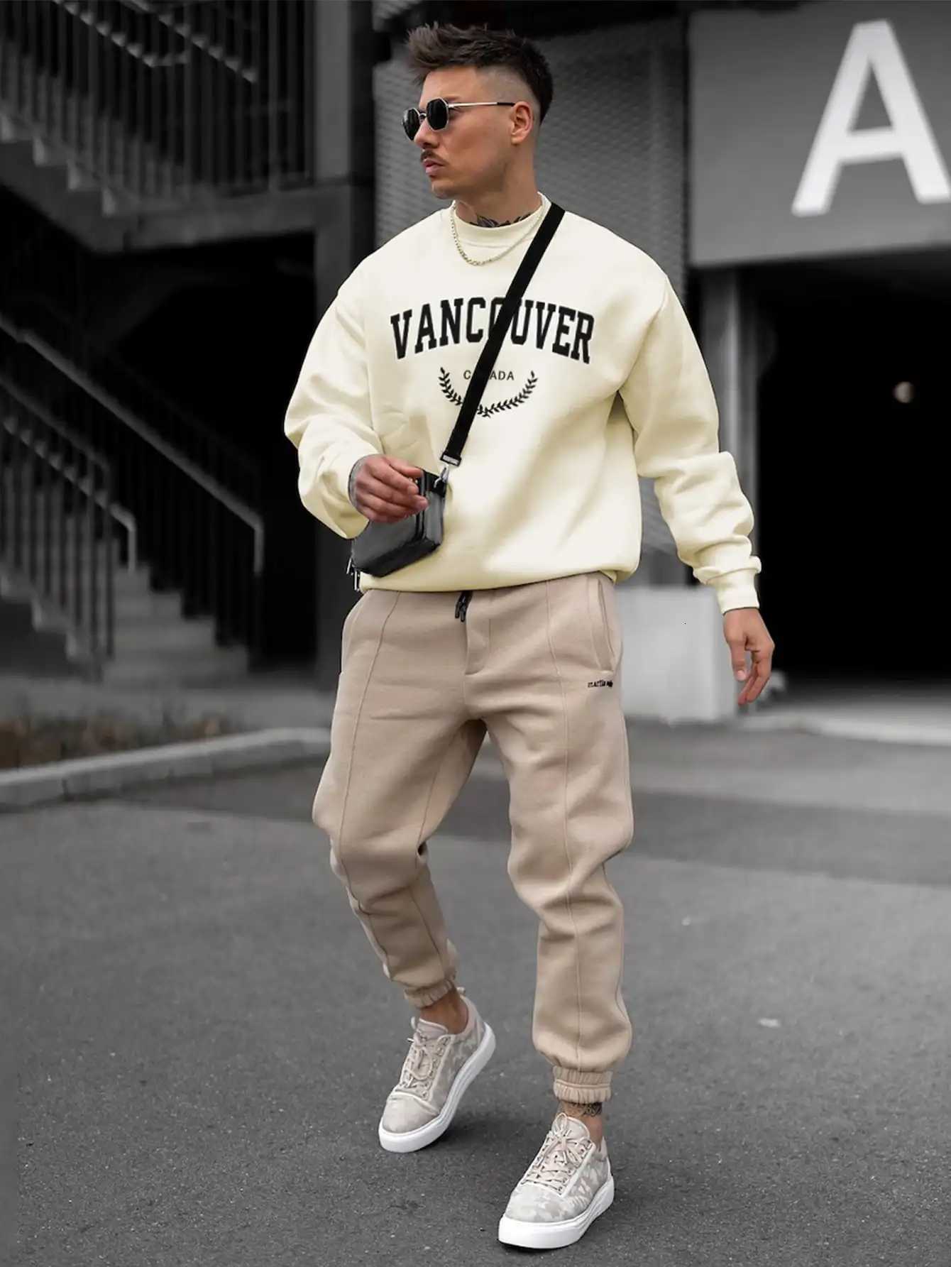 Vancouver LeAF Design Men Tops Autumn New CloTHes Street Style Casual Sweatshirts Fashion Hip Hop Male Sportswear Male Y250811