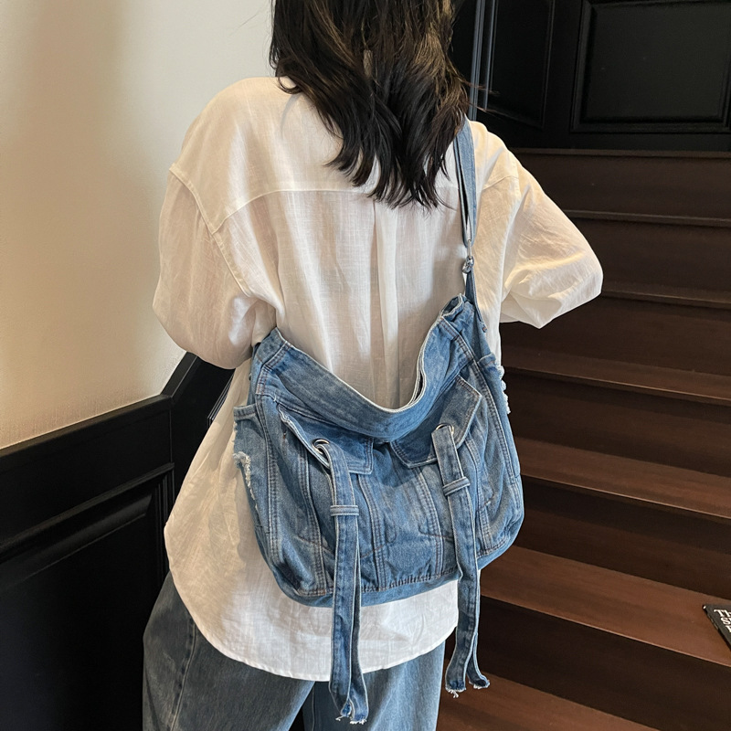 New Washed Denim Large Capacity Fashion Casual Tote College Student Shoulder Bag