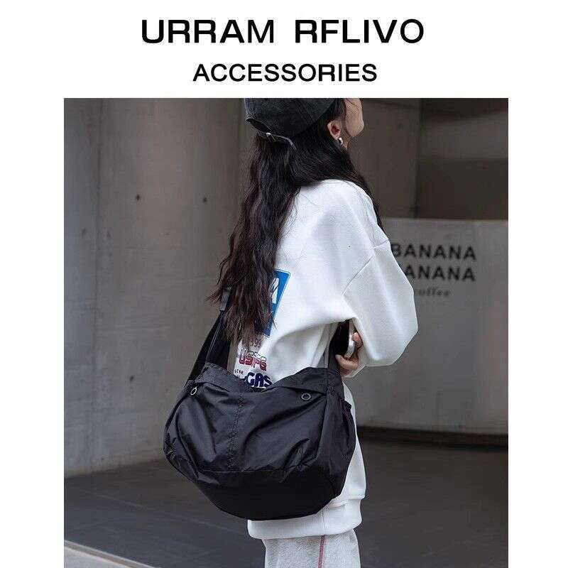 High-End Nylon Dumpling Unisex Crossbody Simple Sports Style Large Capacity Casual Shoulder Tote Bag