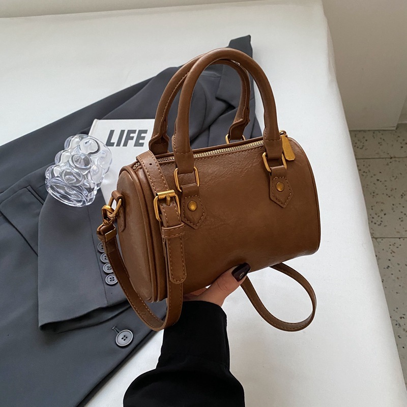 bag 2025 Autumn New Women s Shoulder Bag women s Niche New Retro Shoulder Bag Autumn New Designer Bag Versatile Commuting Bag Women s Crossbody Bag