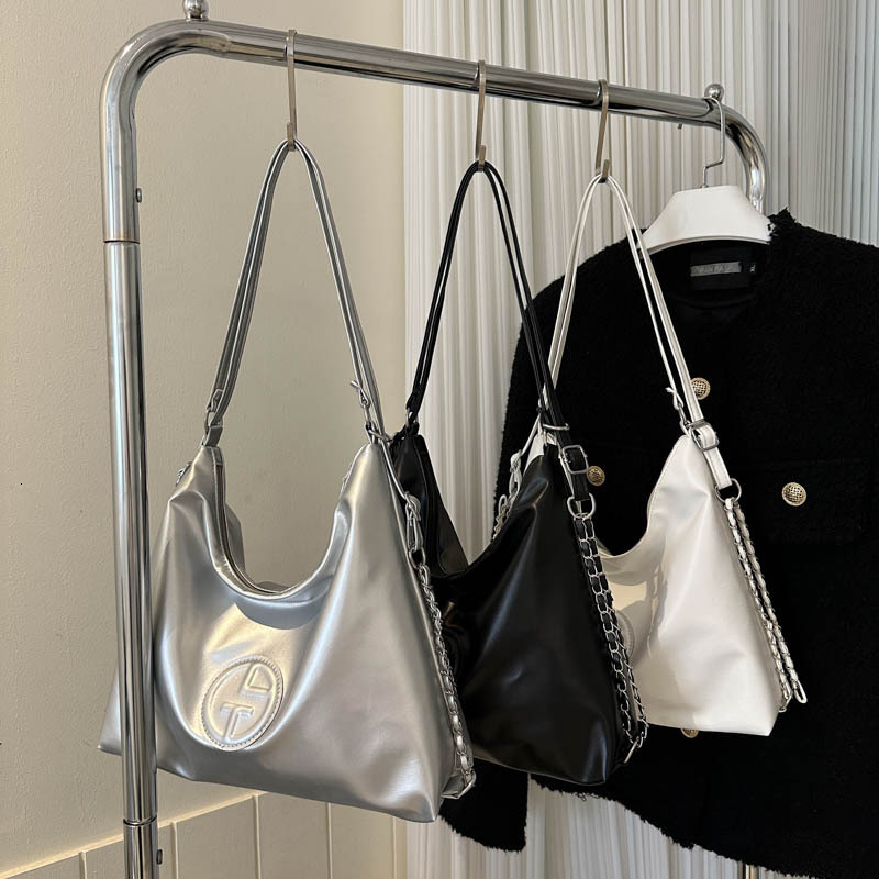 Solid Color Personality New Trend Simple Large Capacity Casual Chain Shoulder Tote Backpack Underarm Bag ddmymarket