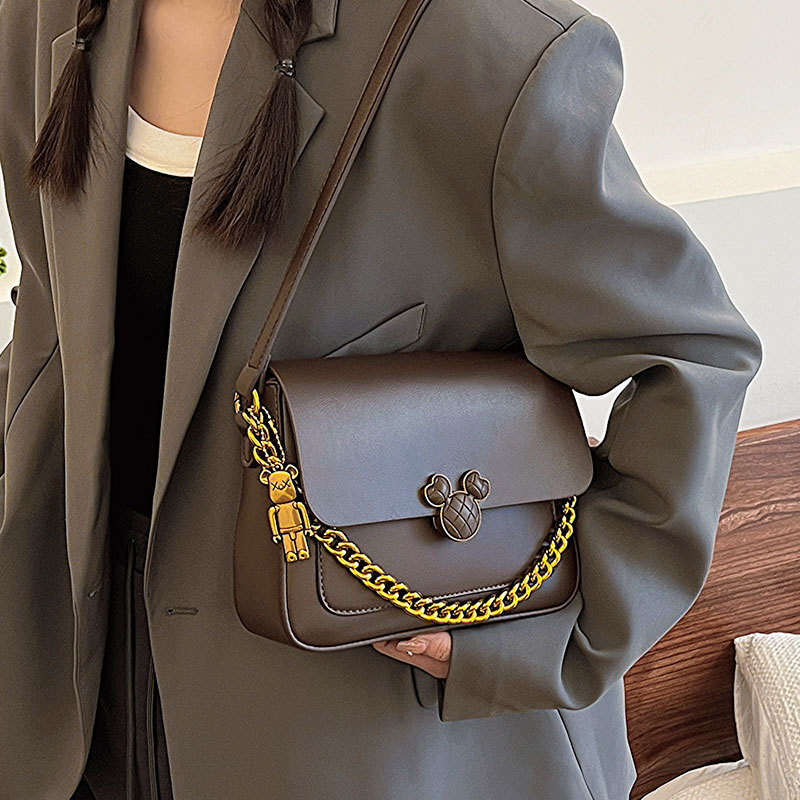 2025 Autumn New Shoulder Bag New Fashion Small Bag Autumn New Armpit Bag bag Retro Fashion Commuting Crossbody Bag Autumn New Designer Bag