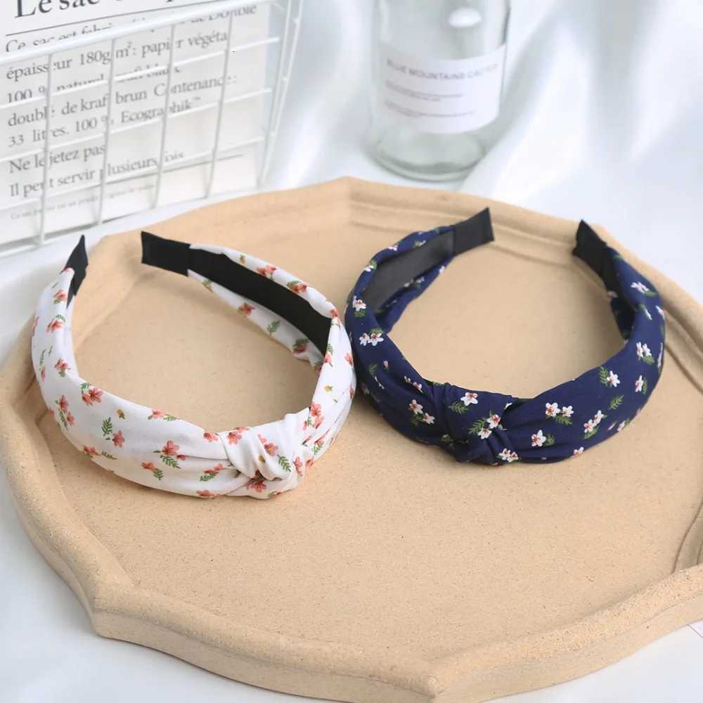 2024 New Printed Band Wide Edge Simple Hair Band Fabric Knotted Band Hair Accessories for Women X250812