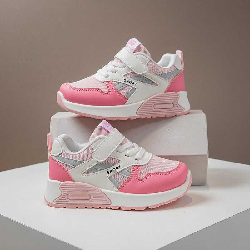 Kids Spring/autumn Fashionable Breathable Thick Sole Lightweight Sports Sneakers Baby Soft/Simple School Students Running Shoes M250812