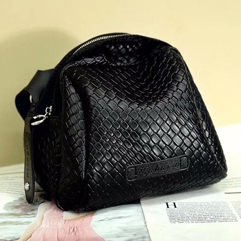 Luxury Bag Designer Bag Tote Bag 2025 Hot Fashion Versatile Light Luxury Women's Single Shoulder Crossbody Casual Simple Black Small Bag Shell Ba