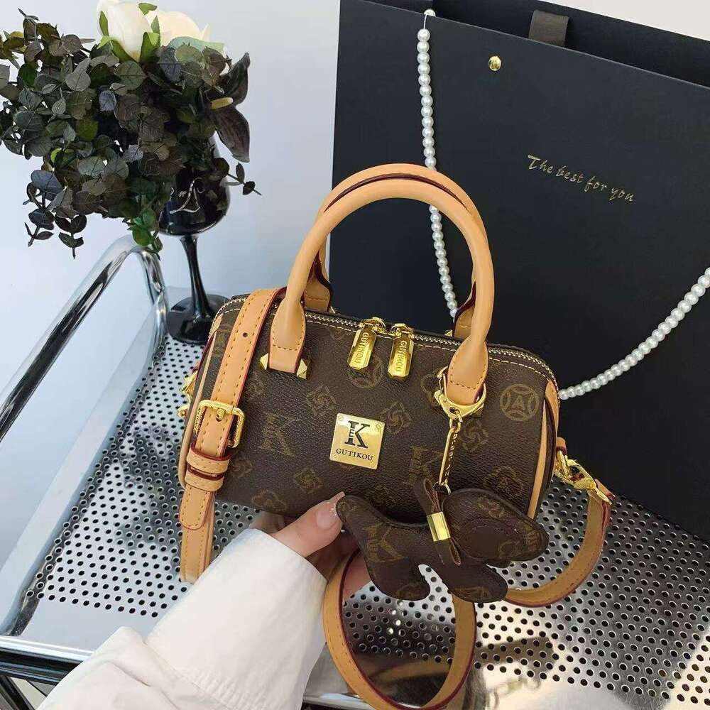 DHessentials 2025 Small Puffy Boston Bag, Luxe PVC Tote for Women, Soft Structured Shoulder Crossbody Bag, Trendy Pillow Purse