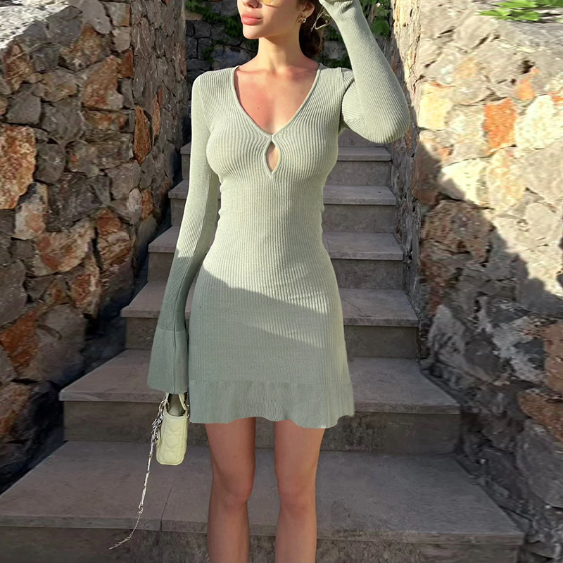 2025 Summer New Women's European and American style Knitted trend Hollow Long Sleeve Dress V-neck Short Skirt Women's New Designer