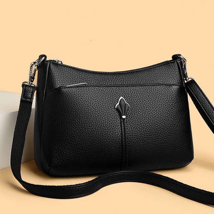 2025 New Fashion Underarm Niche Design Women's Single Shoulder Crossbody Ladies' Middle-aged Mom Bag Trendy