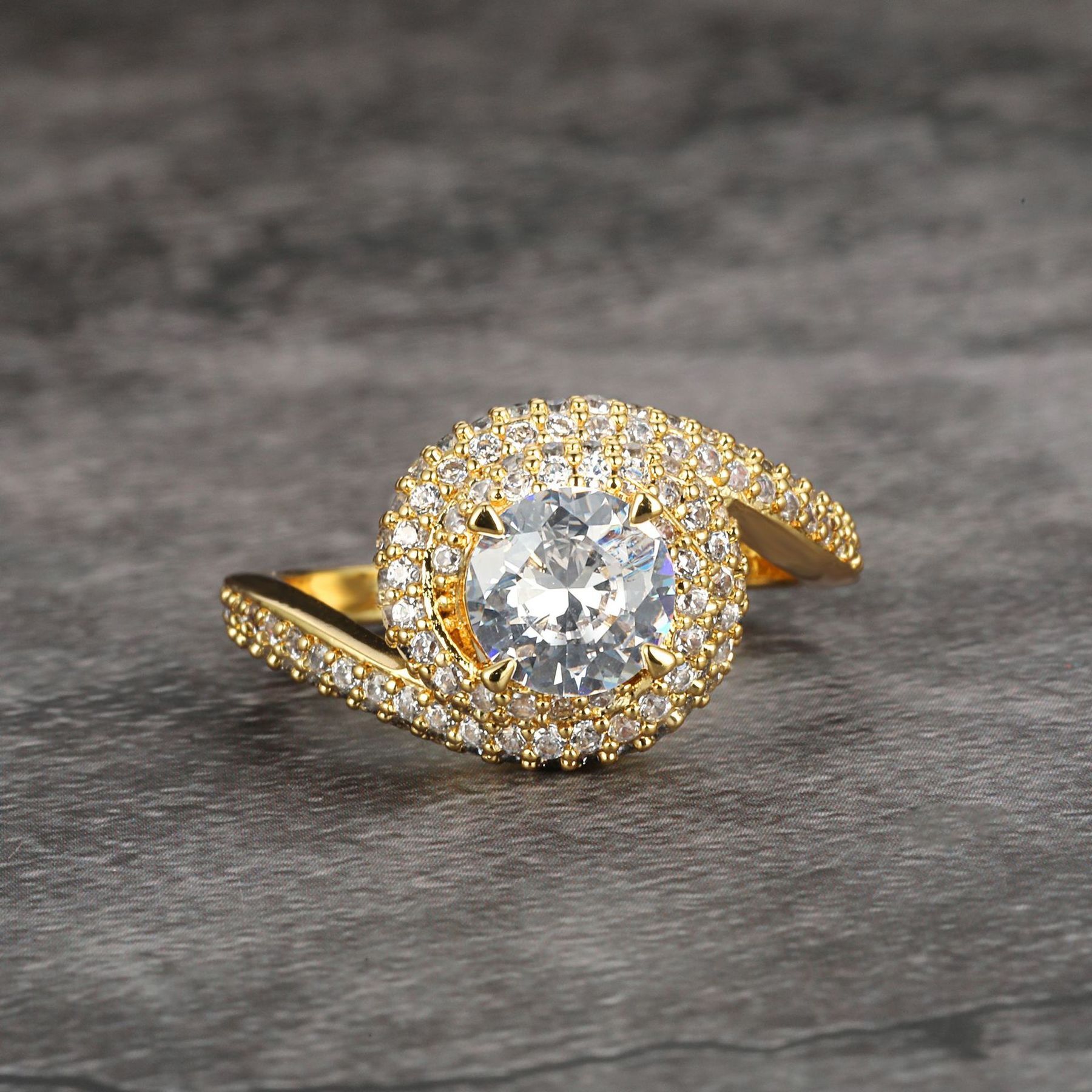 Luxury Fashion Women Engagement and Wedding Diamond pink Ring Sterling Silver 925 with Gold Jewelry Moissanite Diamond Ring