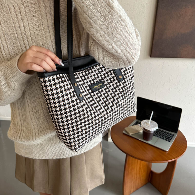 Fashion Commuter Large Capacity New Autumn Plaid Trendy Casual Single Shoulder Tote Bag for Women ddmymarket