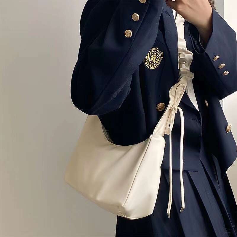 Niche Design Baguette Single Shoulder Crossbody Pleated Cloud Underarm Bag Spring Summer New High-End Feel B5