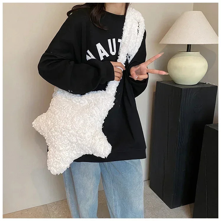 Cute Star Ladies Soft Plush Shoulder Bags Large Capacity Female Furry Pentagram Messenger Bag Winter Fluffy Womens Handbags 250809