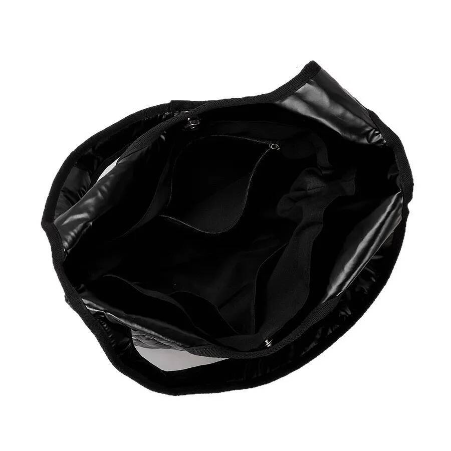 Casual Large Capacity Quilted Padded Women Shoulder Bags Sier Nylon Underarm Bag Soft Puffer Handbags Big Shopper Purses 2025
