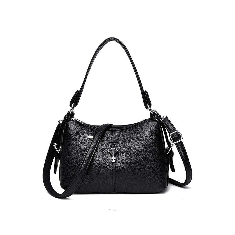 Women's 2025 Underarm Korean Fashion Simple Shoulder Textured Stylish Versatile Crossbody Bag Handbag