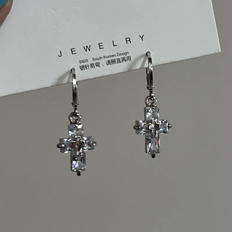 Korean Zircon Crystal Cross Earring Drop Earrings for Gothic Punk Hip Hop Female Piercing Dangle Earrings Party Jewelry 250812