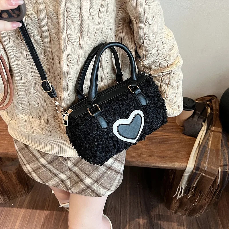 Lambswool Heart Splicing Shoulder Bag For Women Plush Handheld Small Cylindrical Bag Niche Crossbody Bag Handbag 250809