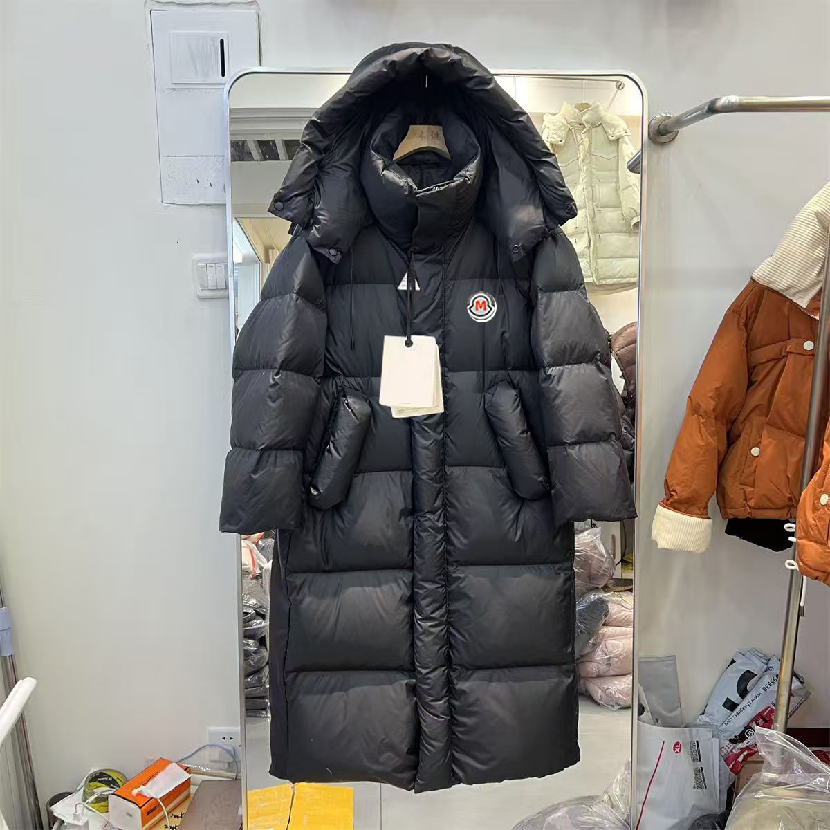 Womens Jacket Long Style Designer Downs Parkas Coats Puffer Jackets Sleeve Budge Bomber Wind Coat Hooded Zippers Outwears Windbreaker S-3XL