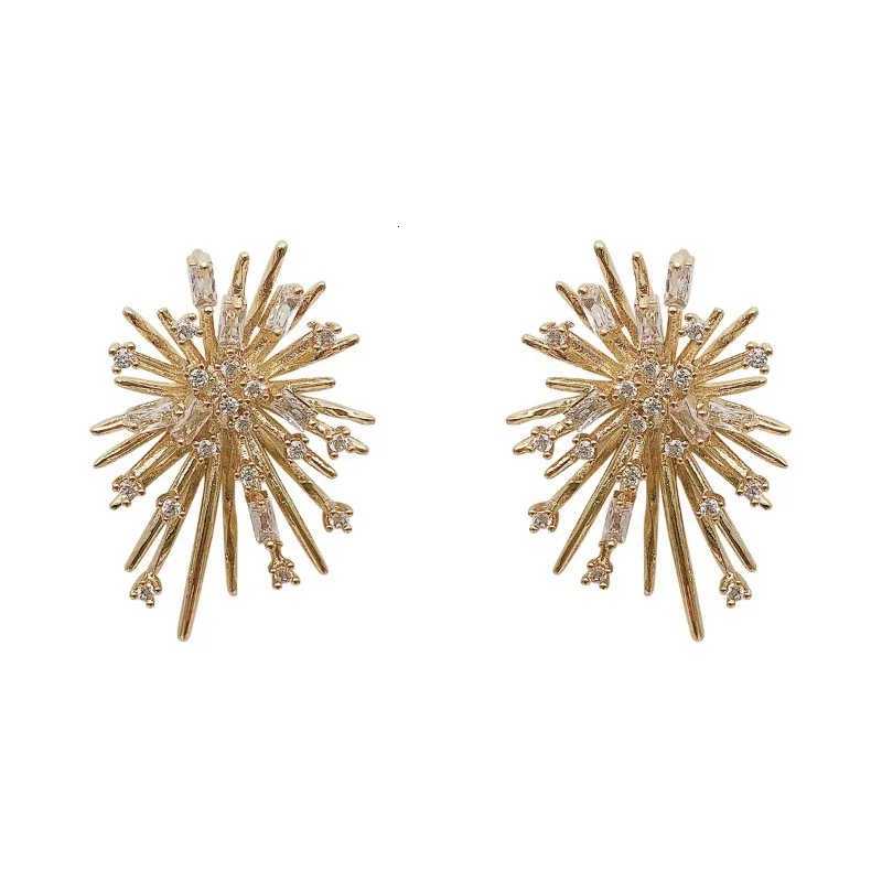 New Korean Personality Firework Flowers Elegant Women Gold Plated Stud Earring Women Zircon Wedding Party Jewelry Accessories Y250812