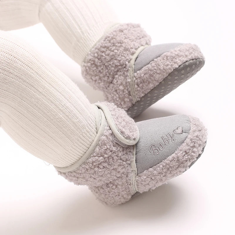 Warm Infant Toddler Crib Snow Boots Soft Comfortable Girls Boys AntiSlip Socks Slipper born Baby Shoes 250812