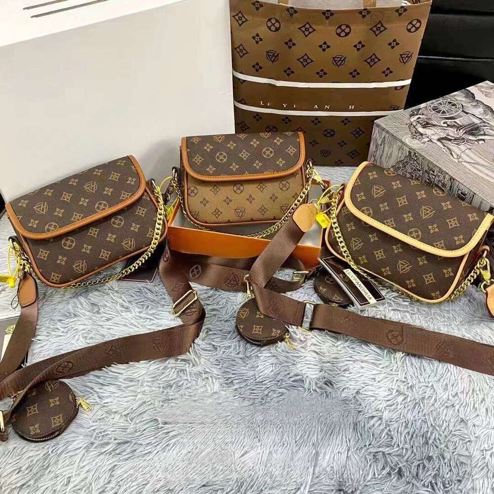 DHessentials Vintage Saddle Nurse Bag - Stylish Crossbody Shoulder Bag with Chain Strap, Retro Boho Chic Purse for Women (3 Colors)
