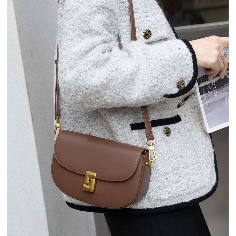 Cowhide Small Fashion Square Bag Genuine Leather Crossbody High end Feeling HandBag Women's Commuting Flap Box Bags new