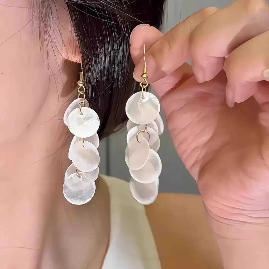 Round Shell Tassel Dangle Earrings for Women Personality Design Commuting Drop Earring Trendy Charm New Jewelry Seaside Vacation Y250812