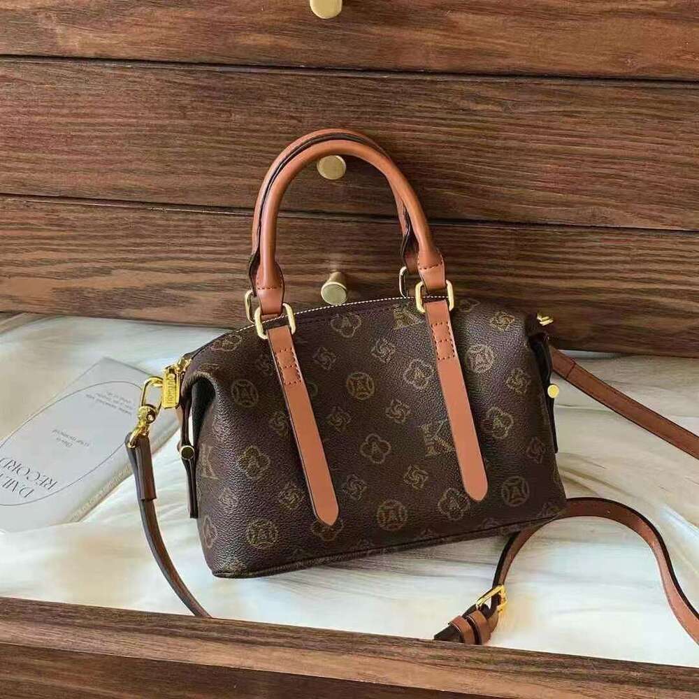 Gutiko Single Shoulder Crossbody Light Luxury Niche Printed Underarm Small Square Bag Fashion 2025 New Handbag