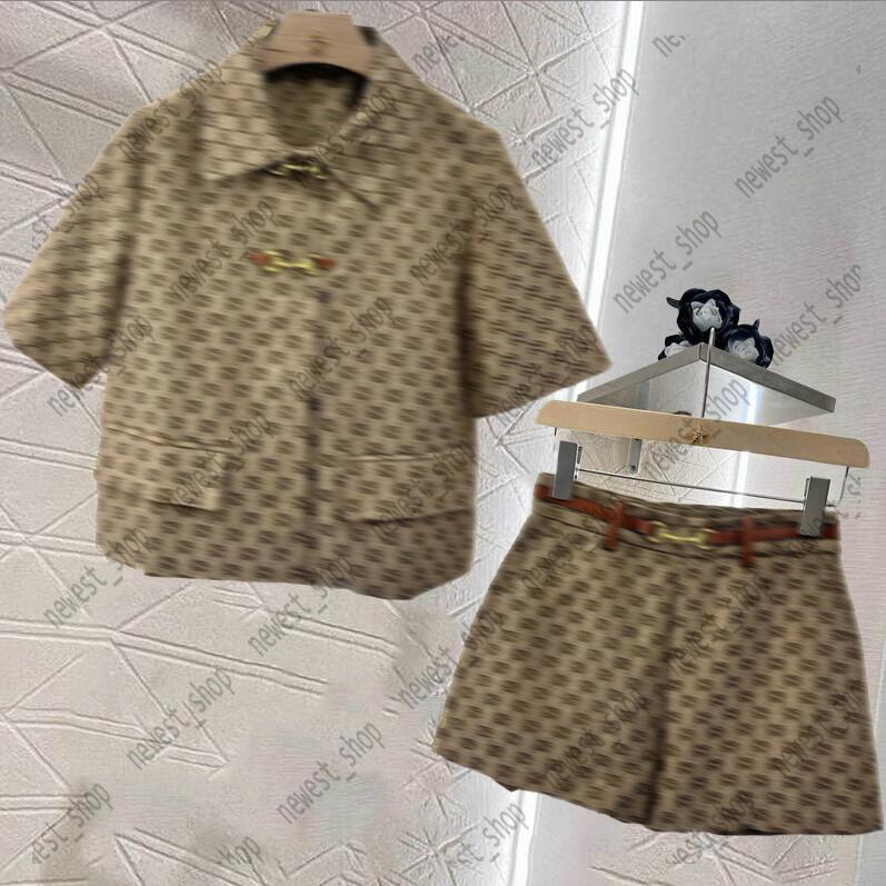 Autumn womens Jackets designers coat lady's double letter print Short jacket women Cuff Link long sleeved coat Outerwear Clothing khaki