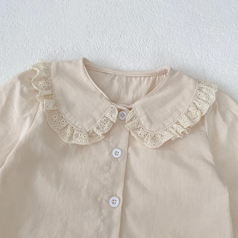 Spring and Autumn Baby Clothing 03 Year Old Female Black Ear Edge Doll Neck Top 250812