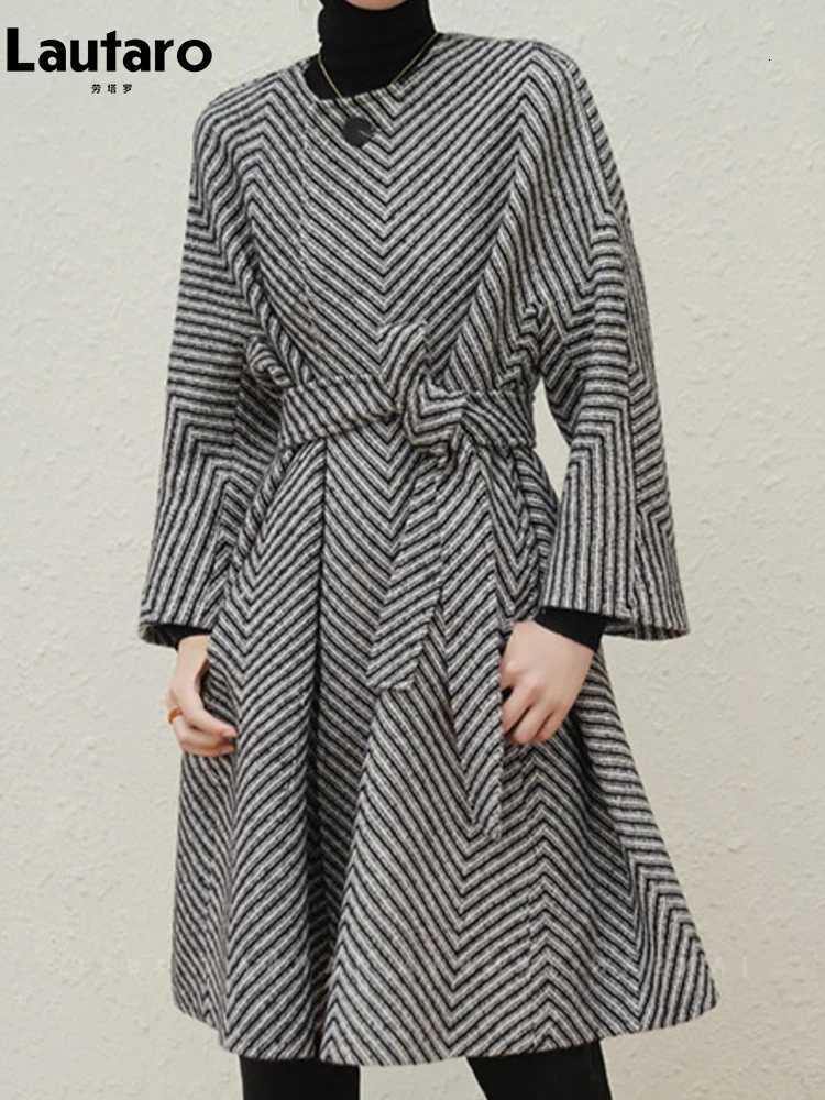 Lautaro Autumn Winter Black and White Zigzag Woolen Coat Women Sashes A Line Loose Elegant Stylish Runway Korean Fashion 2022 Z250813