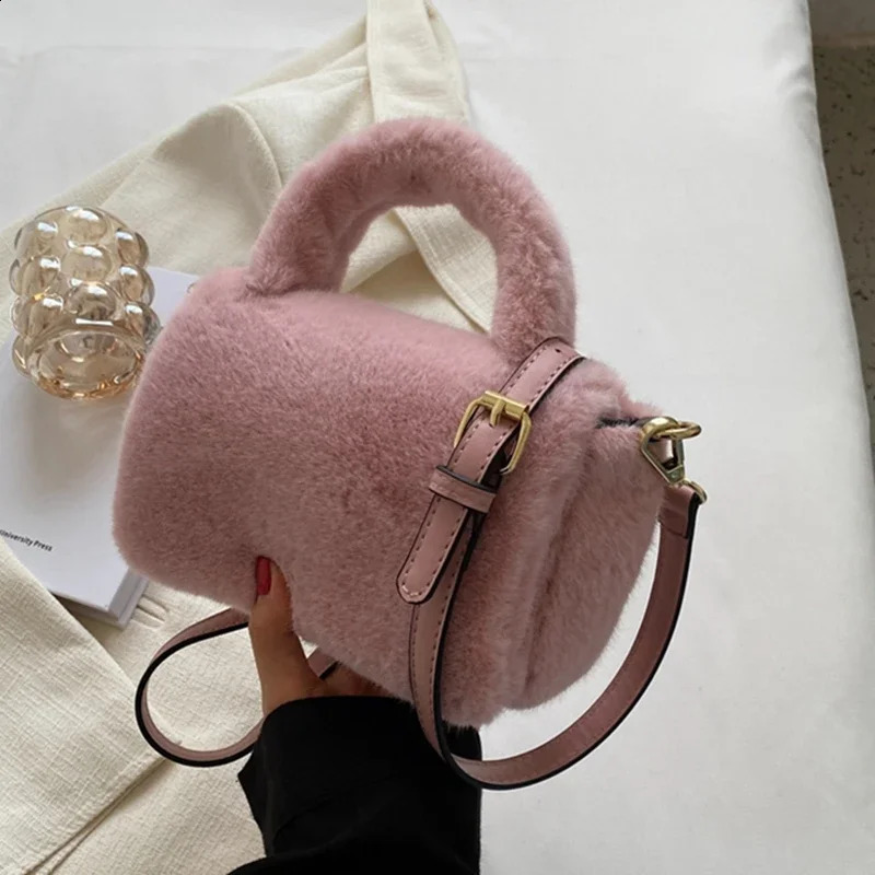High Quality Winter Fashion Plush Women Fashion Soft Faux Fur Small Tote Female Shoulder Crossbody Purse Trend Handbag 250809