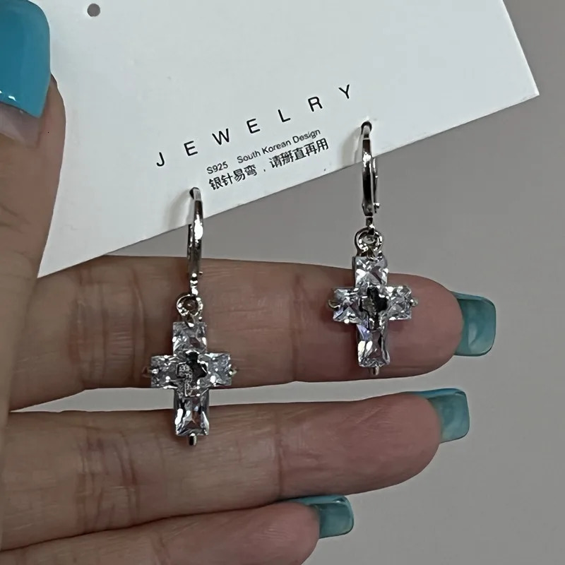 Korean Zircon Crystal Cross Earring Drop Earrings for Gothic Punk Hip Hop Female Piercing Dangle Earrings Party Jewelry 250812
