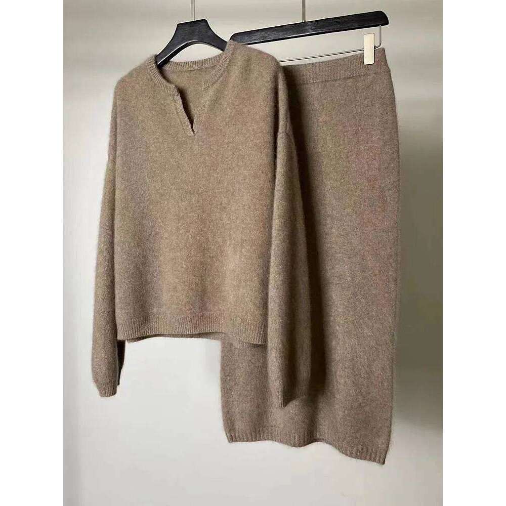Premium Autumn/Winter 100% Cashmere Solid Color POLO Collar Fleece Sweater + Mid-Length Skirt Two-Piece Set 250813