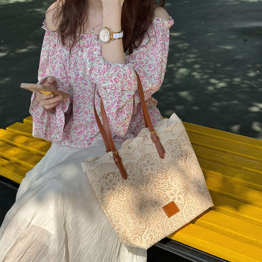 Lace Fairy Tote 2025 Large Capacity French Style Handbag Shoulder Travel Vacation Photo Beautiful Bag ddmymarket