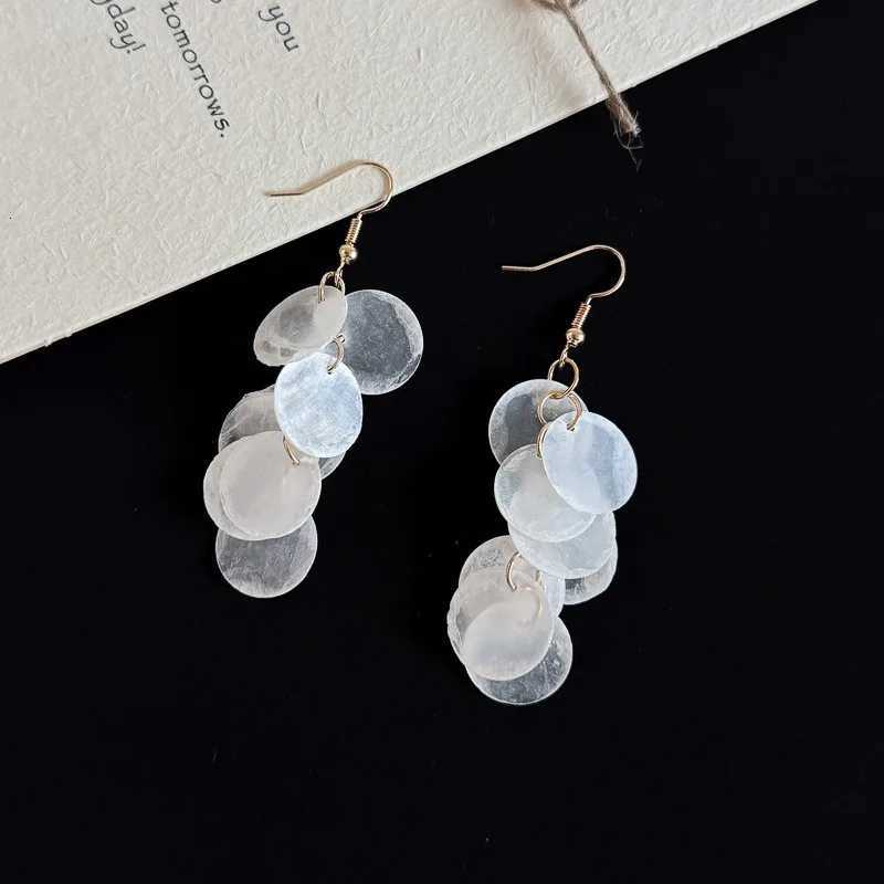 Round Shell Tassel Dangle Earrings for Women Personality Design Commuting Drop Earring Trendy Charm New Jewelry Seaside Vacation Y250812