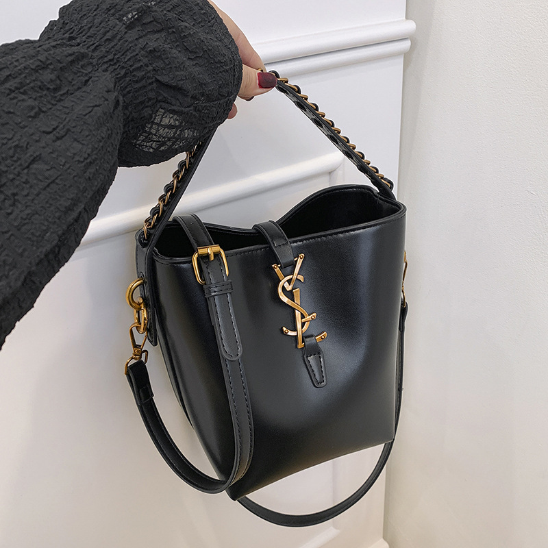 Designer bag free shipping hot Light luxury outdoor bucket bag simple and versatile casual crossbody bag