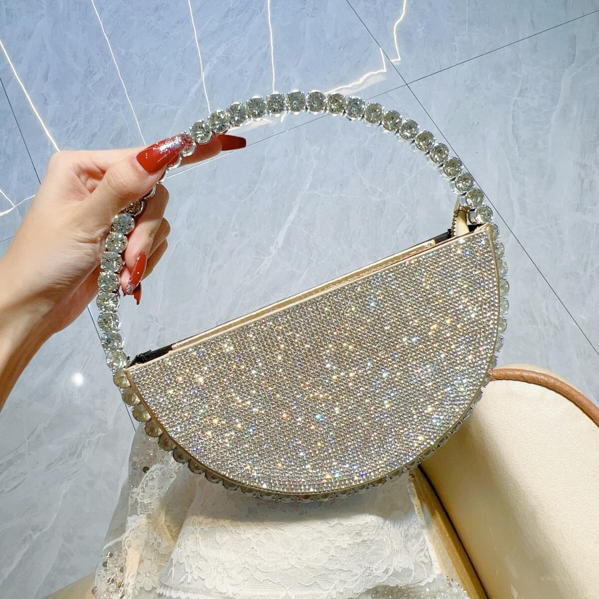 New round diamond inlaid trend handbag social rhinestone evening bag designer bag French dress evening bag slanted evening bag