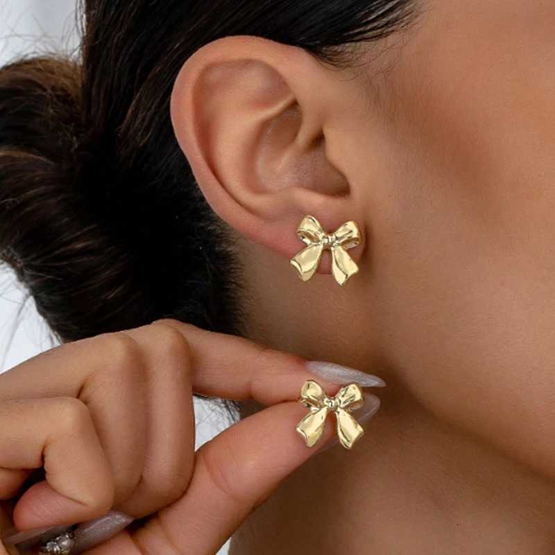 A Pair of Fashionable Bow and Gold Earrings Elegant Womens Daily Clothing Jewelry Matching Trendy Party and Holiday Gifts Y250812