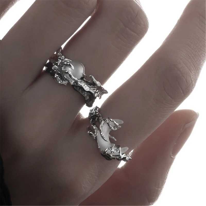 2pcs Irregular Sun Moon Ring with Small Texture Light Luxury Jewelry Personalized Versatile Cosplay DIY Props for Couple Gifts W250812