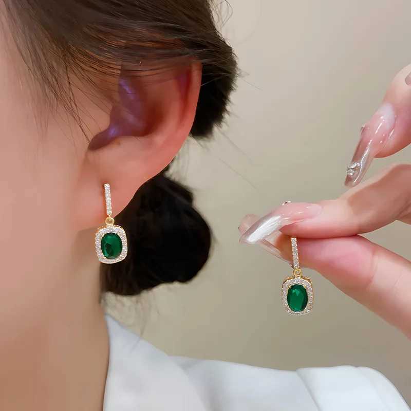 Green Color CZ Crystal Square Dangle Earring for Women Personality Simple Ear Jewelry Christmas Gift Y250812