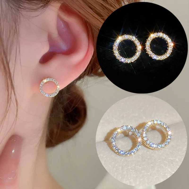 Korean Fashion Versatile Dazzling Circle Stud Earrings with Crystal Cubic Zirconia Minimalist Earrings for Teens Womens Jewelry Y250812