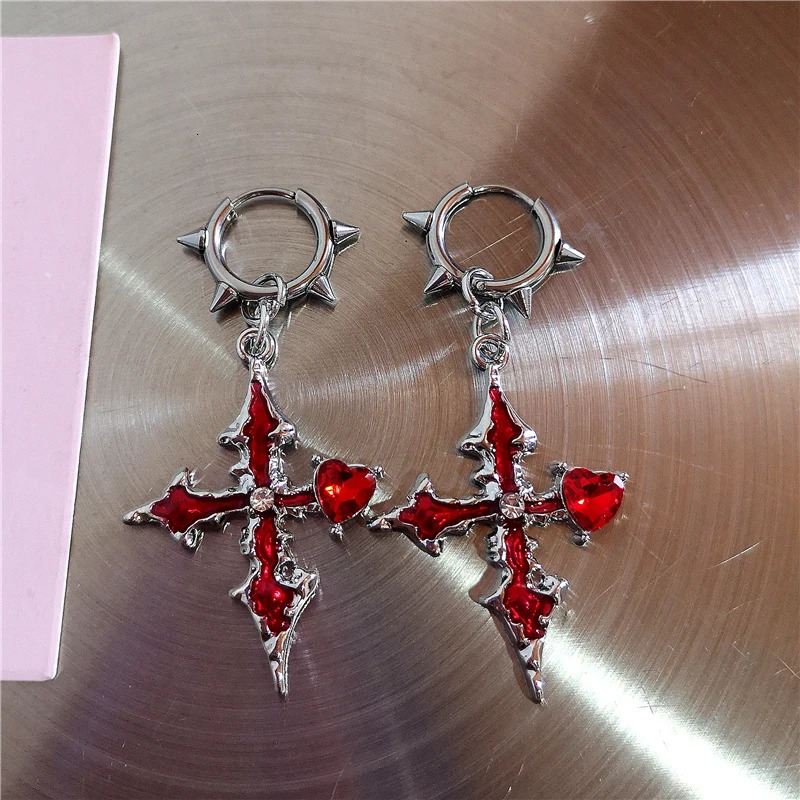 Goth Punk Heart Cross Stainless Steel Thorns Hoop Earrings For Women Men Hiphop Grunge Charms Y2K Jewelry Scene EMO Accessories 250812