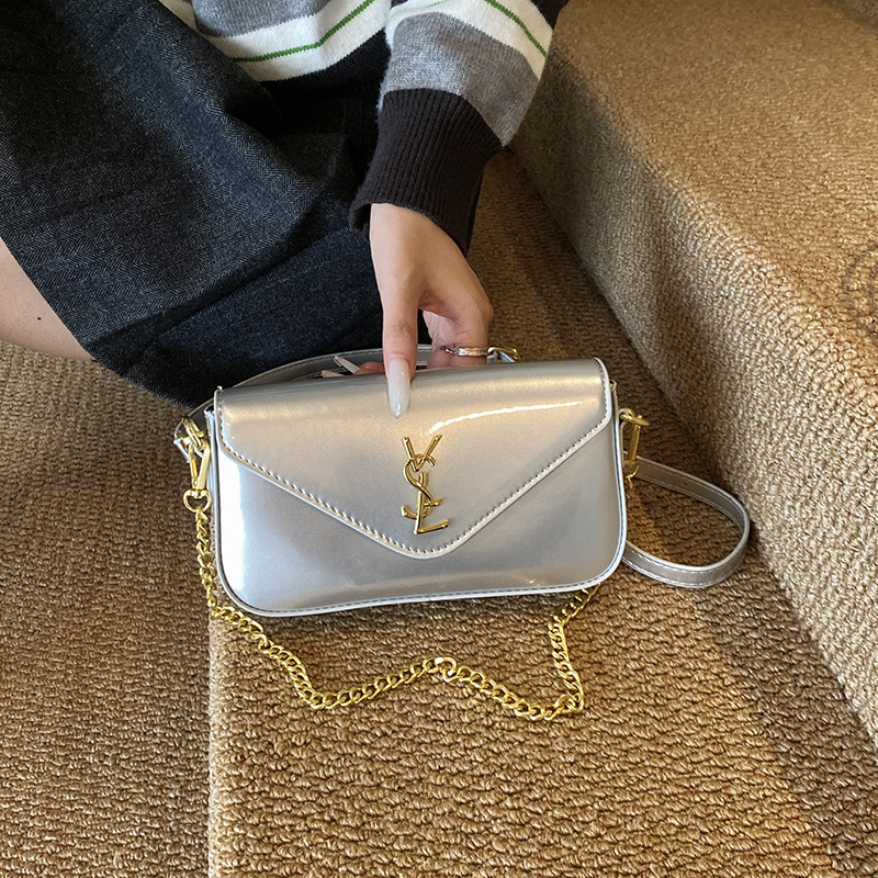 Designer bag free shipping hot Light luxury outdoor flap bag simple and versatile vintage fashion cross body bag
