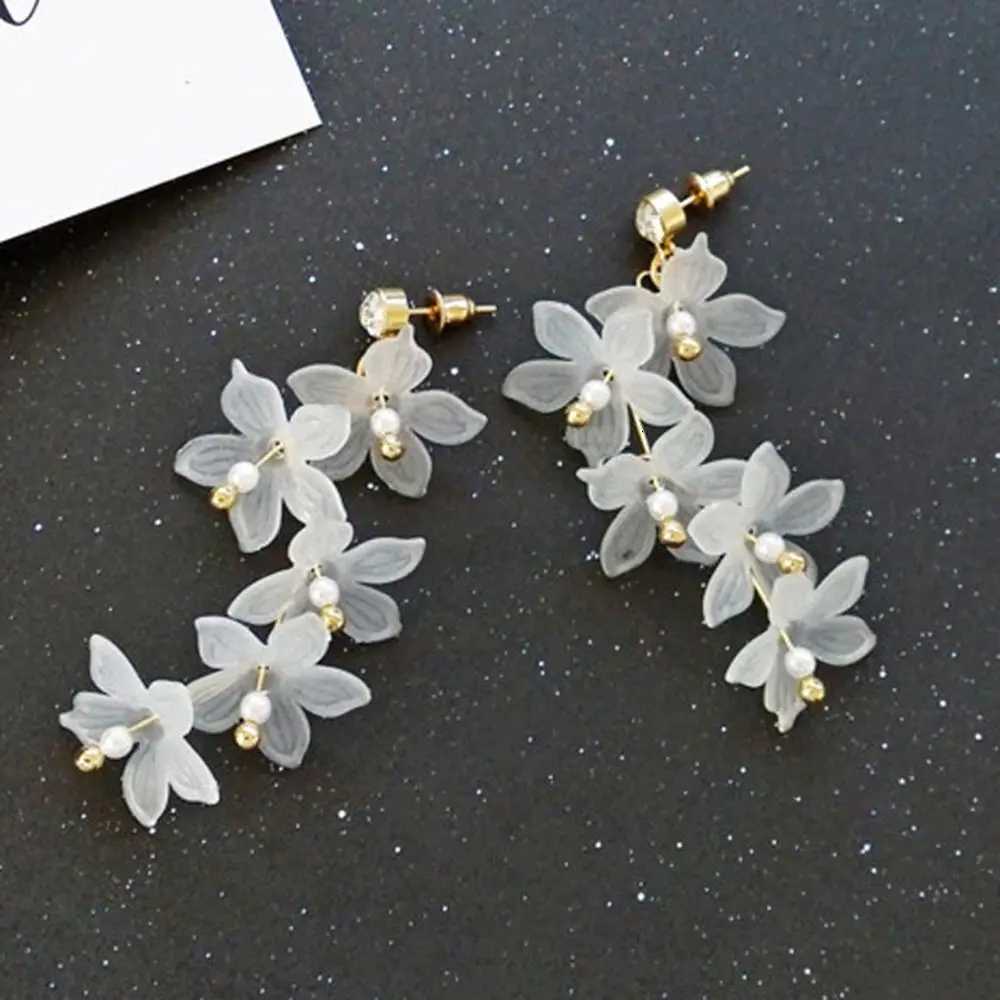Korean Temperament Flower Elegant And Fresh Long Zircon Earrings Flowers Stud Earrings For Women Vintage Earrings Fine Jewelry Y250812