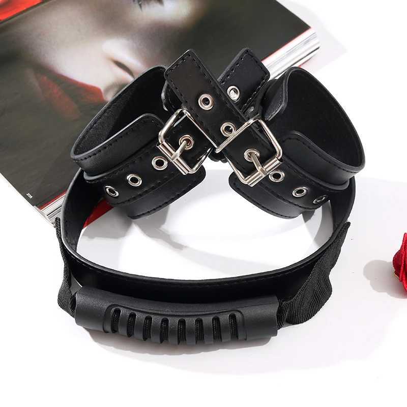 SM Sex Leather Handle Handcuffs Eroticism Sexual Restraint Props Bondage Gear for Couples Master Slave Training Sex Toys XJ250813