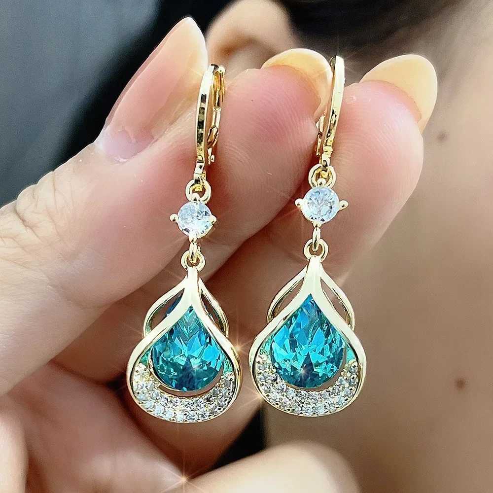 New Fashion Trend Elegant High-end Luxury Super Flash Crystal Tassel Earrings Inlaid Zircon Delicate Ladies Earrings for Women Y250812
