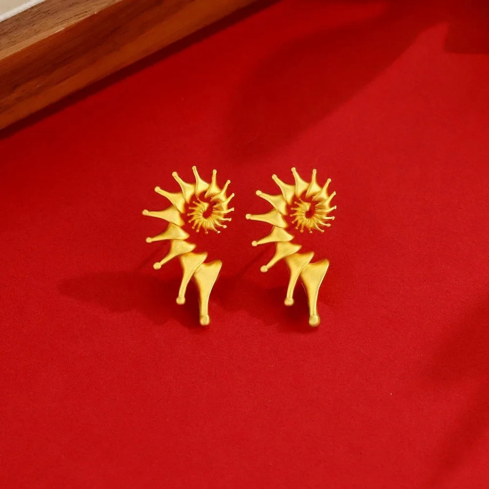 Gothic Personality Stereo Conch Ancient Silver Stainless Steel Stud Earrings for Men Women Hallowmas Punk Jewelry Accessory Gift 250812