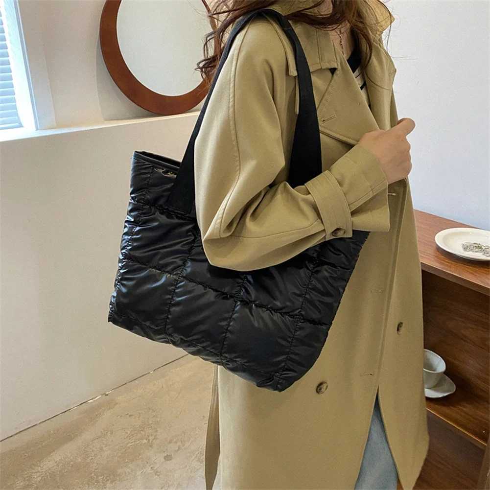 Fashion Tote Handbags for Women Black Large Capacity Soft Rhombus Bags Vinatge Quilted Shoulder Bag Purse for Travel Shopping Z250813
