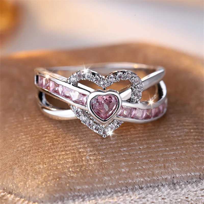 Bridal Love Heart Wedding Bands in Silver Color with Pink and White Zircon Promise Engagement Rings for Women Luxury Valentines Day Jewelry W250812